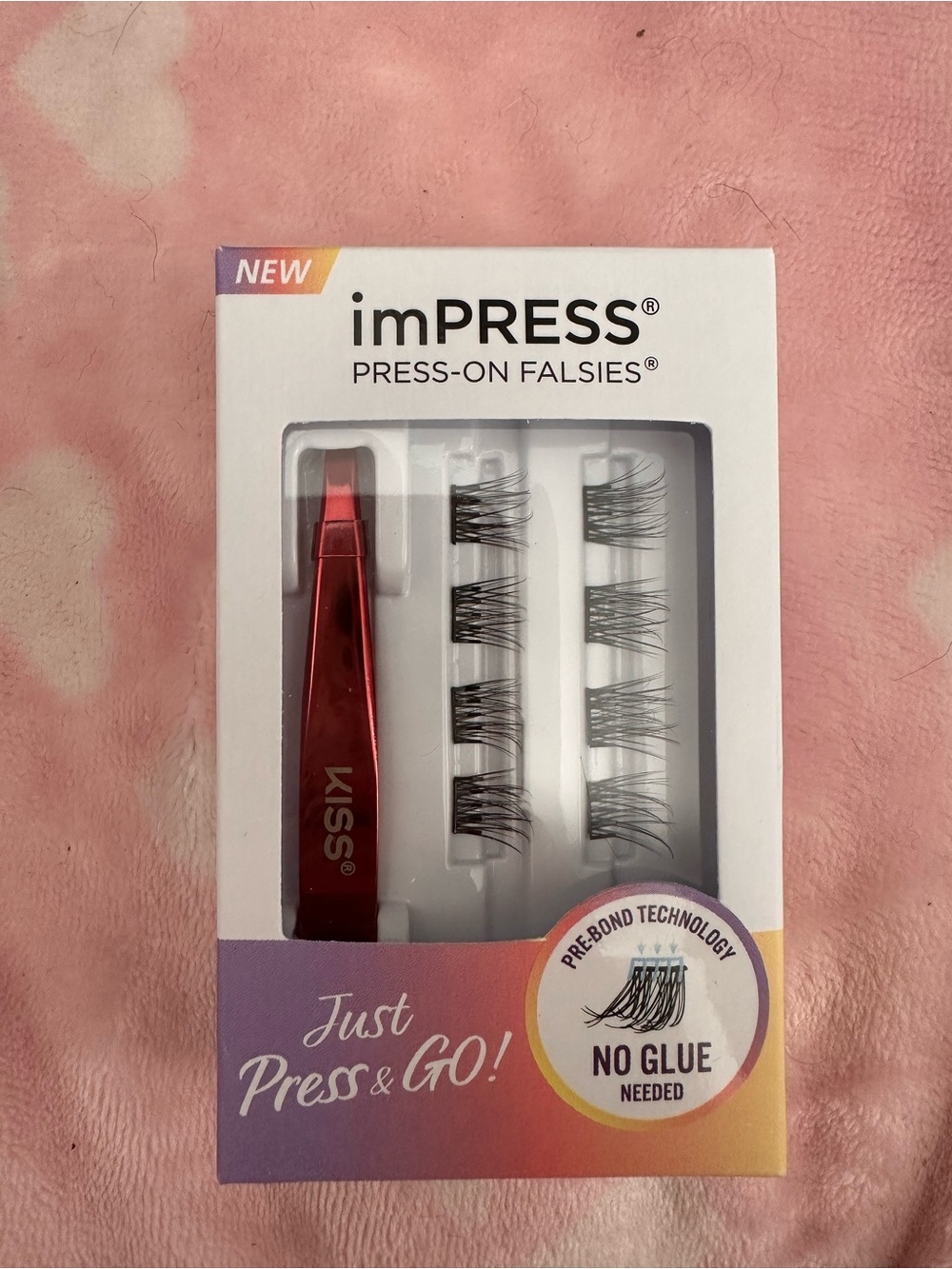 imPRESS False Eyelash Applicator Card with Gold Tweezer Graphic